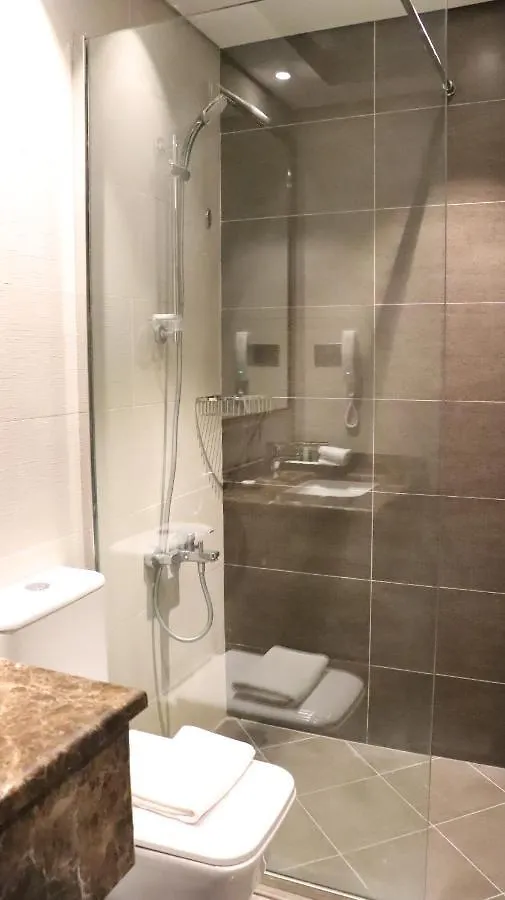 Al Riyadh Hotel Apartments Abu Dhabi 0*,  Emirados Árabes Unidos
